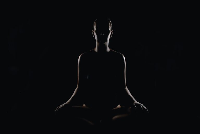 Podróże astralne: techniki i wskazówki 1 Photo Meditation pose