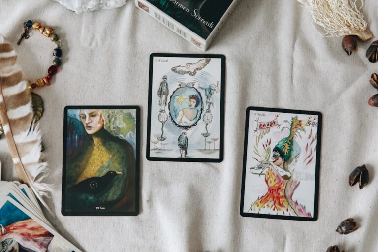 Odwrócone karty znaczenie: tajemnice interpretacji tarota 1 Photo Tarot cards