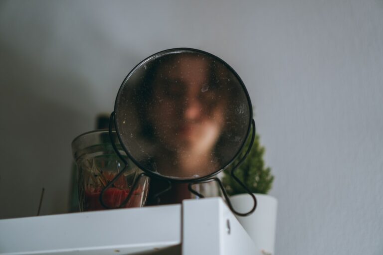 Photo Ezoteric use of mirrors